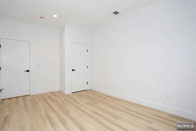 Building Photo - 305 E Ridgewood Ave #2