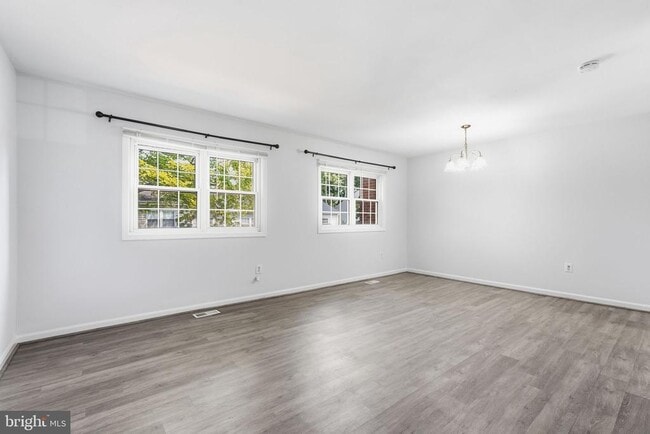 Building Photo - 9178 Laurelwood Ct