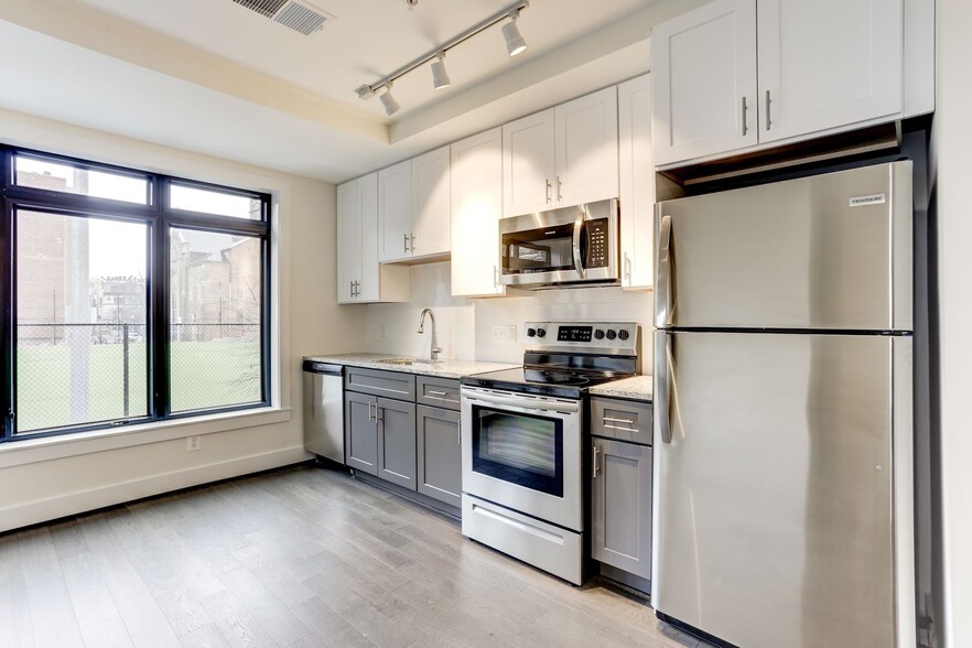 Building Photo - 1521 17th St NW