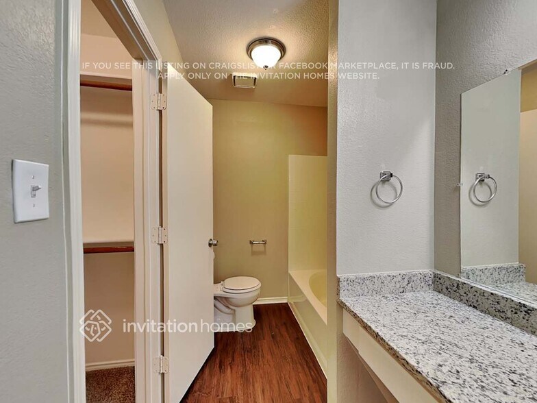 Building Photo - 214 Arabian Ln