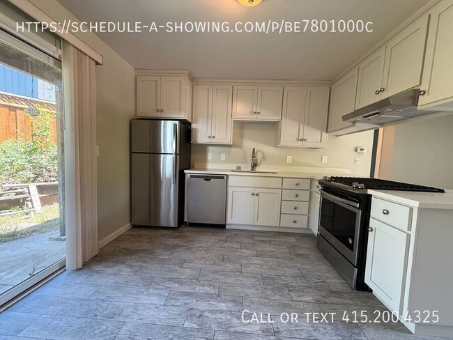 Primary Photo - 2895 Capitola Rd