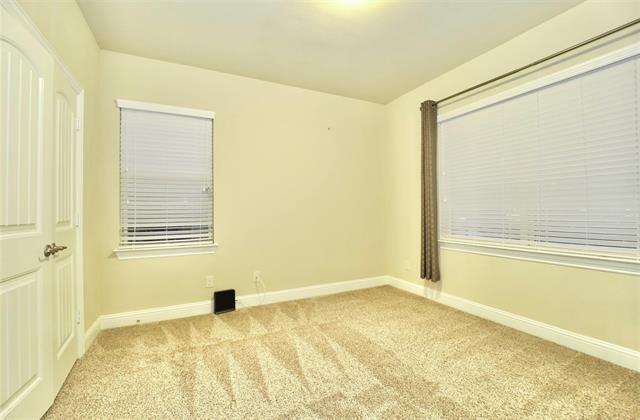 Building Photo - 5705 Petunia Ln