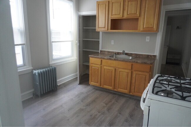 Building Photo - 5900Chester Ave