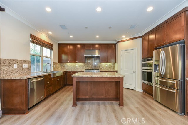 Building Photo - 67 Elmdale