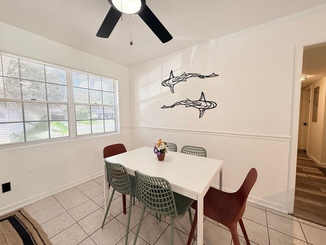 Building Photo - Renovated Pool Home with Private Backyard Oasis