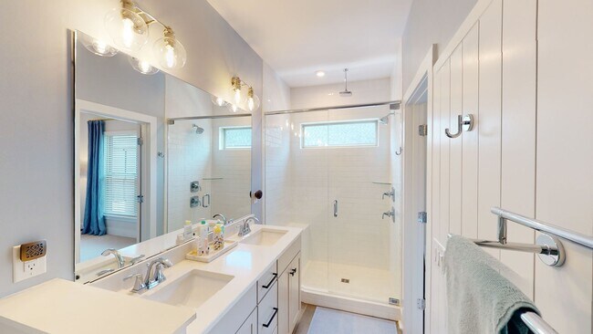 Building Photo - 18016 Nolita Ln