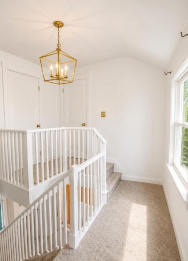 Building Photo - Beautiful 4 bed / 2 bath Country Home