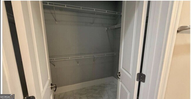 Building Photo - 2277/2255 Peachtree Rd NE