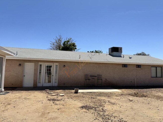 Building Photo - 6615 Nielsen Way