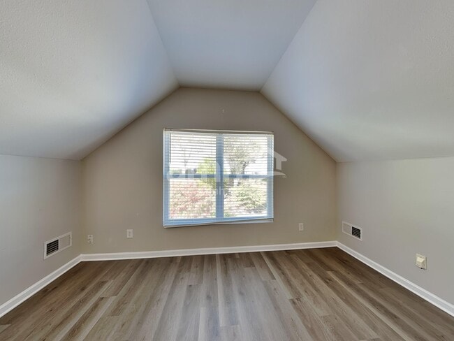 Building Photo - 2001 Moonstone Ln