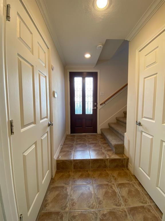 Building Photo - Beautifully maintained 3-bedroom, 3.5-bath townhome