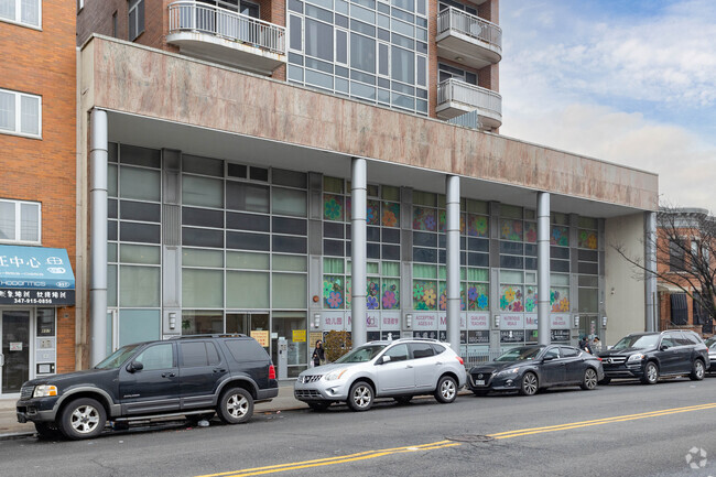 Building Photo - The Forum Condominium