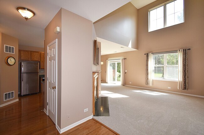 Building Photo - 312 Fairmont Ct