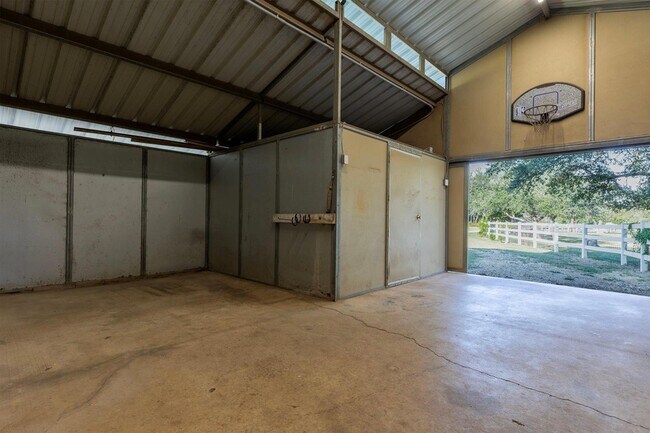 Building Photo - 704 Ridgmar Rd