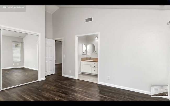 Building Photo - Beautiful Oceanside Home with Vaulted Ceil...