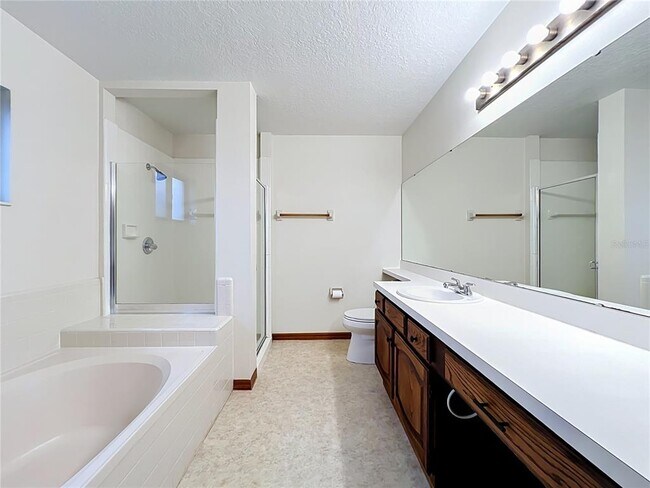 Building Photo - 4119 Waterview Loop