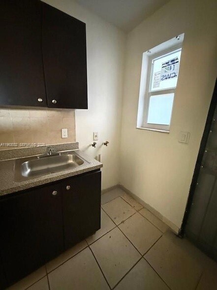 Building Photo - 14620 Monroe St