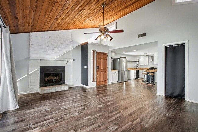 Building Photo - 569 Arcadia Dr