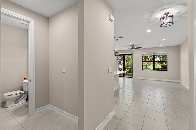 Building Photo - 10103 Akenside Dr