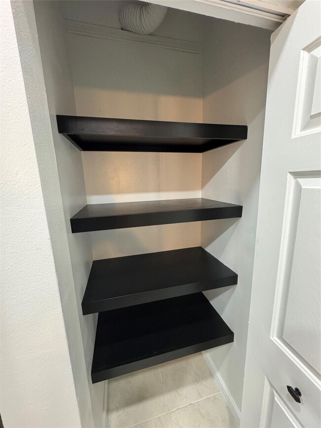 Building Photo - 3102 Coral Ridge Dr