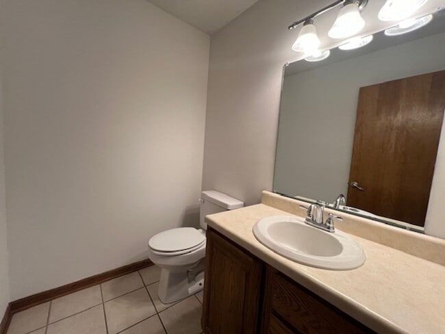 Building Photo - 203-203 Briarcrest Ct