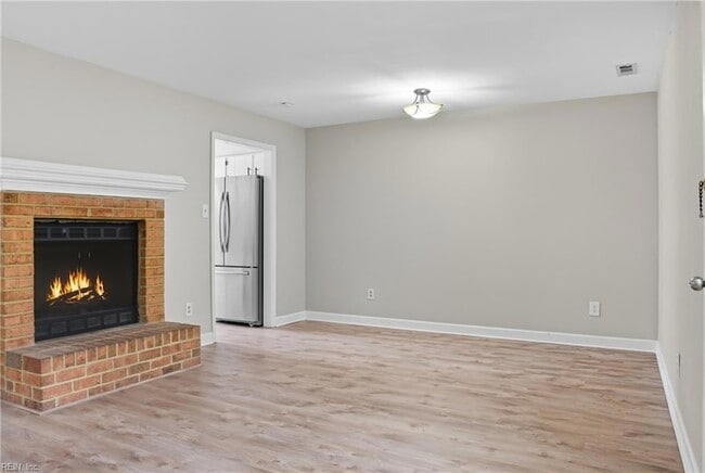 Building Photo - 2421 Julie Ct