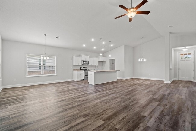 Building Photo - 215 Speckled Trout Ln N