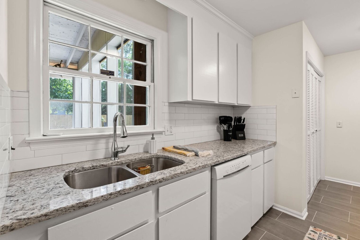 Building Photo - 1516 Maple St