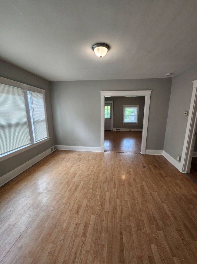 Building Photo - 13302 Ferris Ave