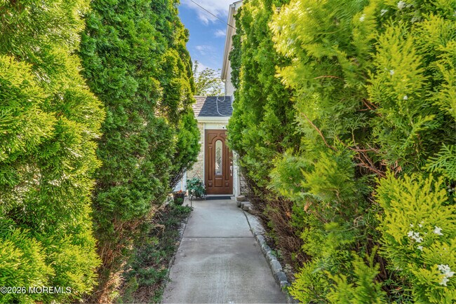 Building Photo - 12 Jacobson St