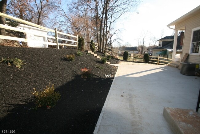 Building Photo - 499 New Brunswick Ave