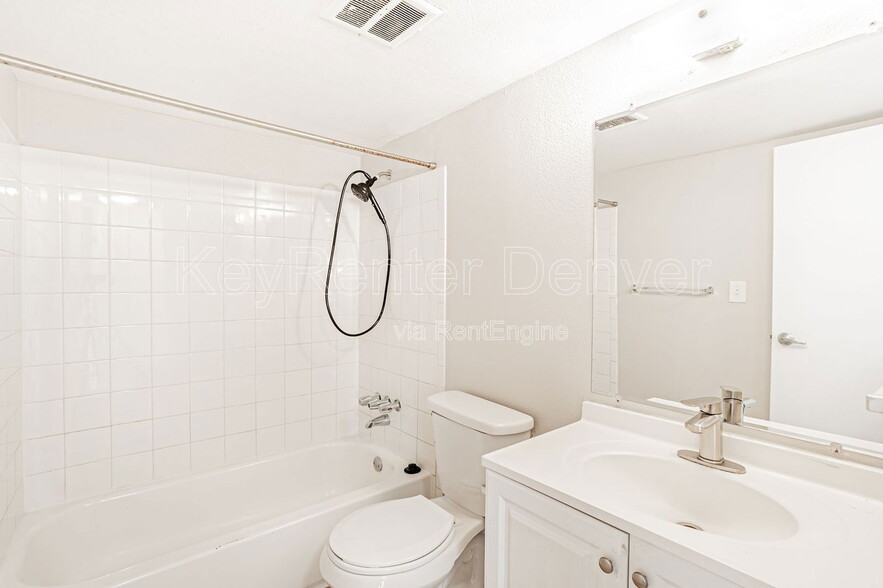 Building Photo - 10211 Ura Ln