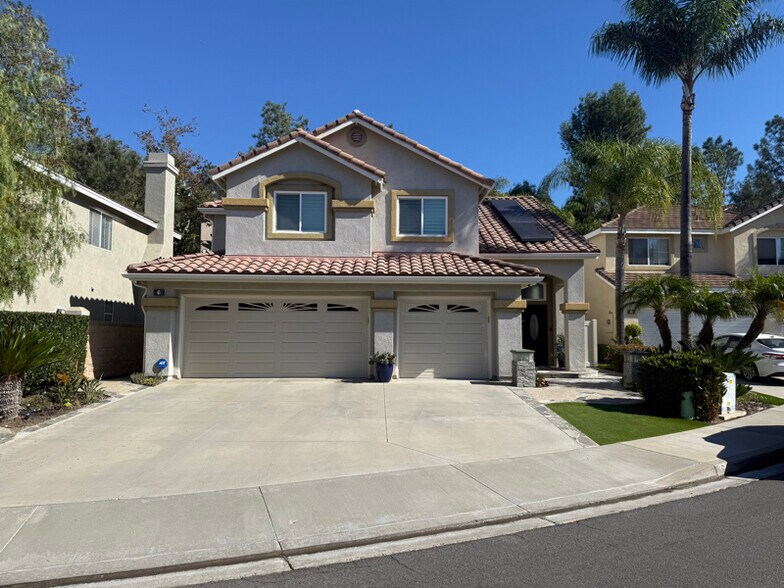 Building Photo - 6 Peacock Ct