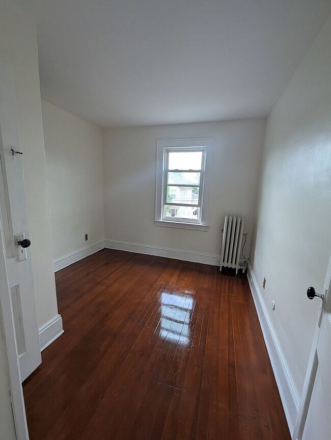 Building Photo - Single Family Home