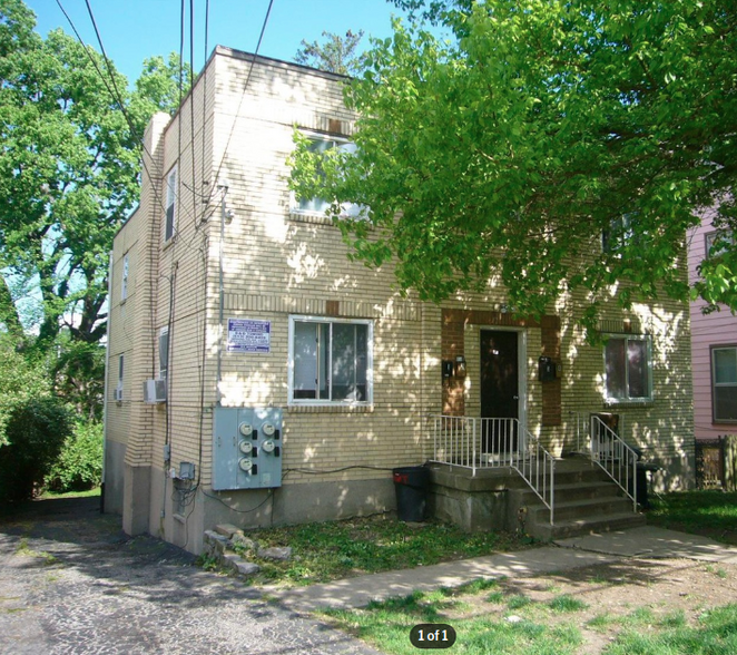 Primary Photo - 1048 Rosemont Ave