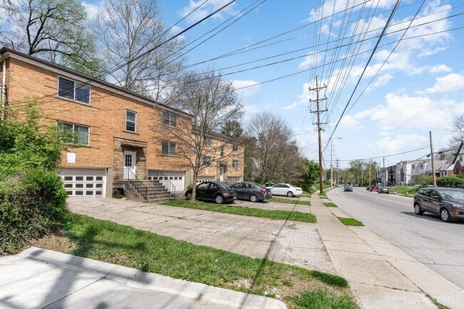 Primary Photo - 3552 Brotherton Rd