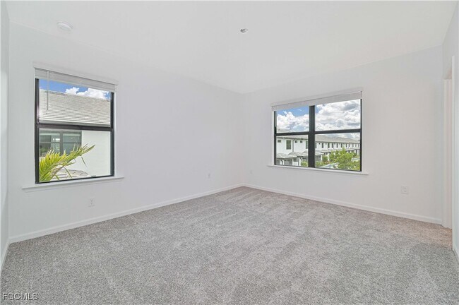 Building Photo - 13011 Luminary Wy