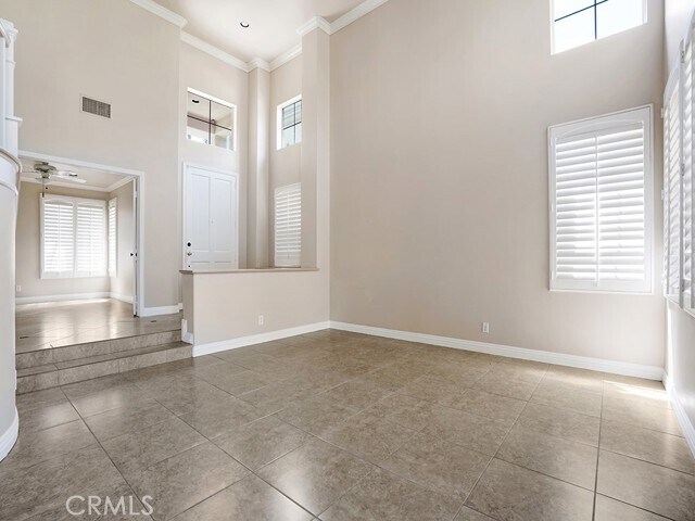 Building Photo - 2326 Pinehurst Dr