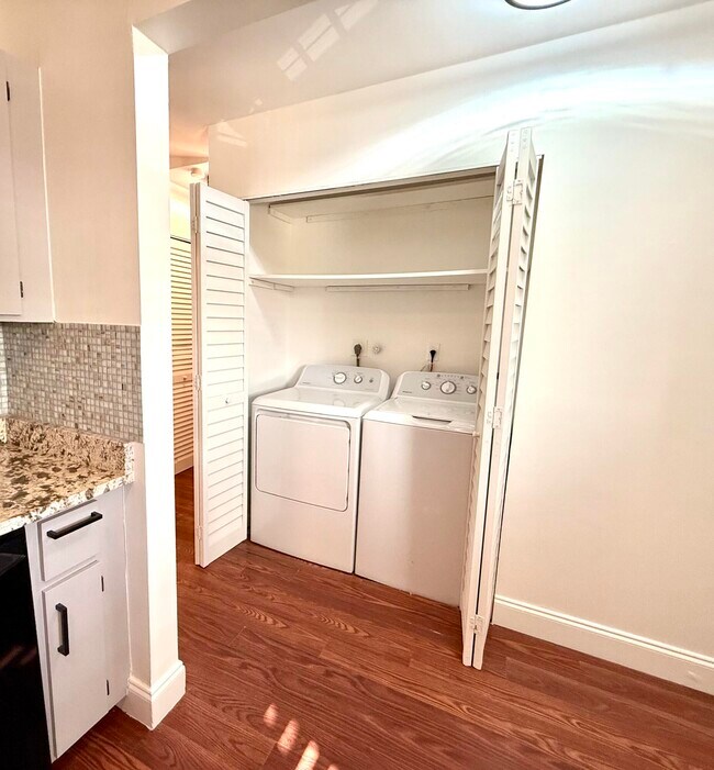 Building Photo - 9503 Boca Cove Cir