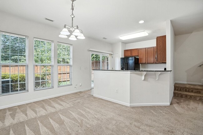 Building Photo - WONDERFUL TOWNHOUSE IN CARY-3 BEDROOMS 2 1...
