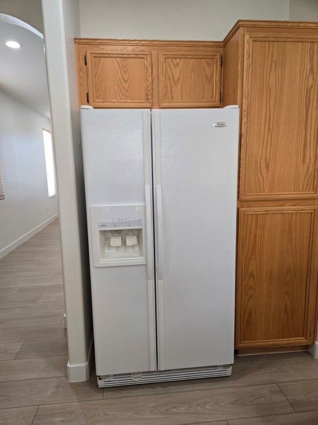 Building Photo - HIDDEN SPRINGS HACIENDA