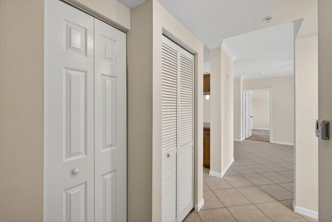 Building Photo - 6510 Emerald Dunes Dr