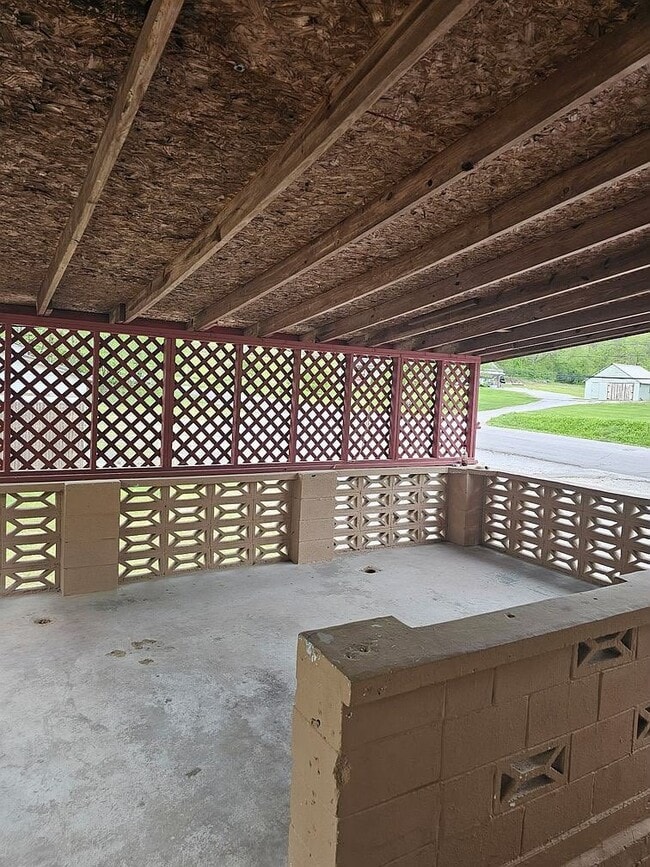 Building Photo - 155 Midway Dr