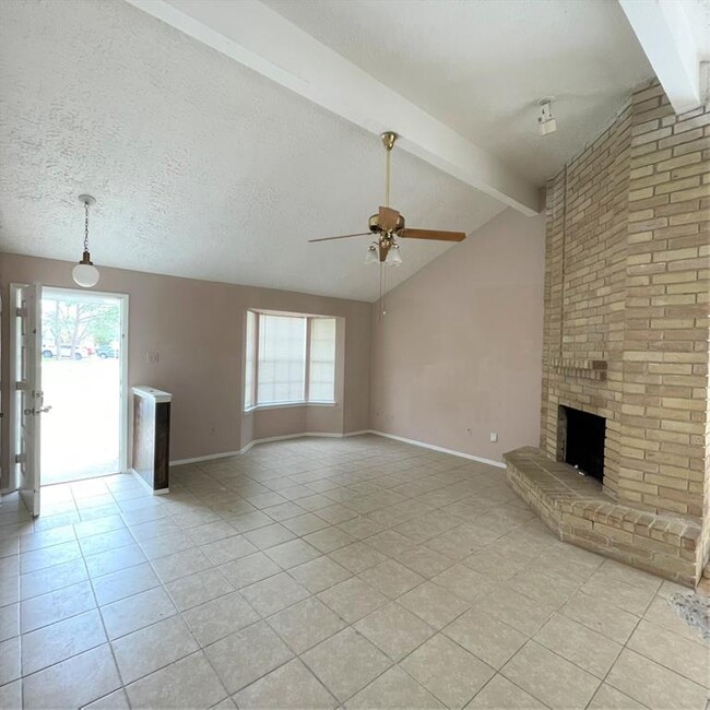 Building Photo - 7017 Haven Creek Dr