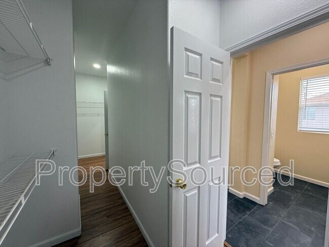 Building Photo - 1830 Persimmon Way