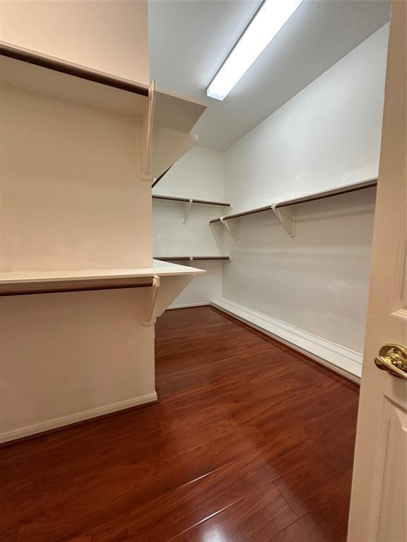Building Photo - 17 Ambleside Crescent Dr