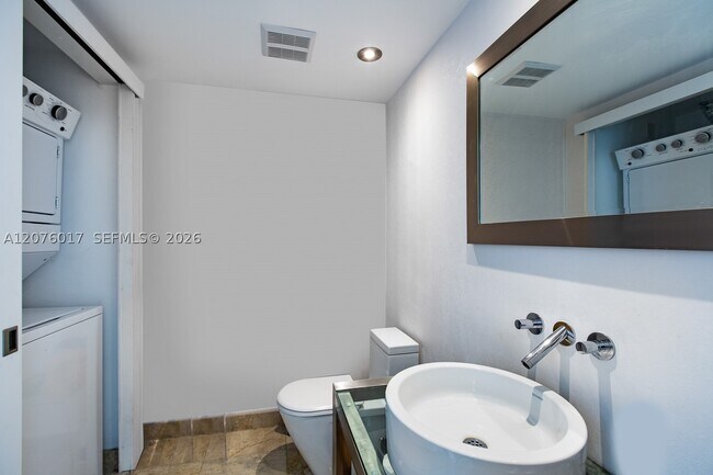 Building Photo - 6000 Indian Creek Dr