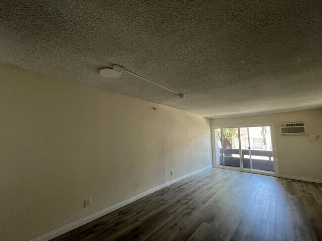 Building Photo - 9010 Tobias Ave