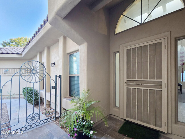 Building Photo - 6510 S Hazelton Ln