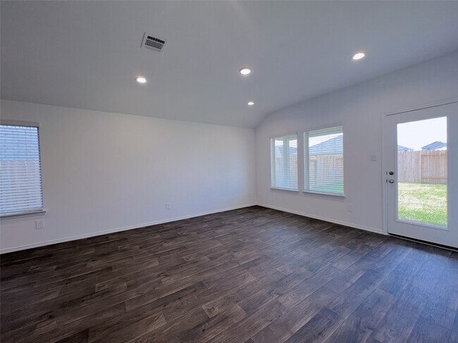 Building Photo - 21227 Alder Oaks Dr